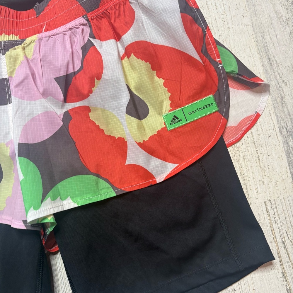 Adidas x Marimekko 2-in-1 Running Shorts Size Large - Picture 4 of 10